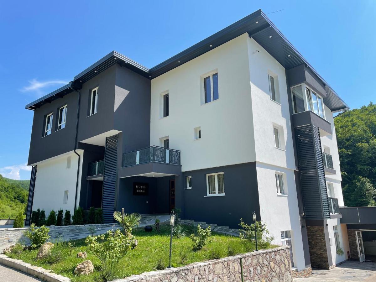 Motel "Kula" Cazin Exteriör bild