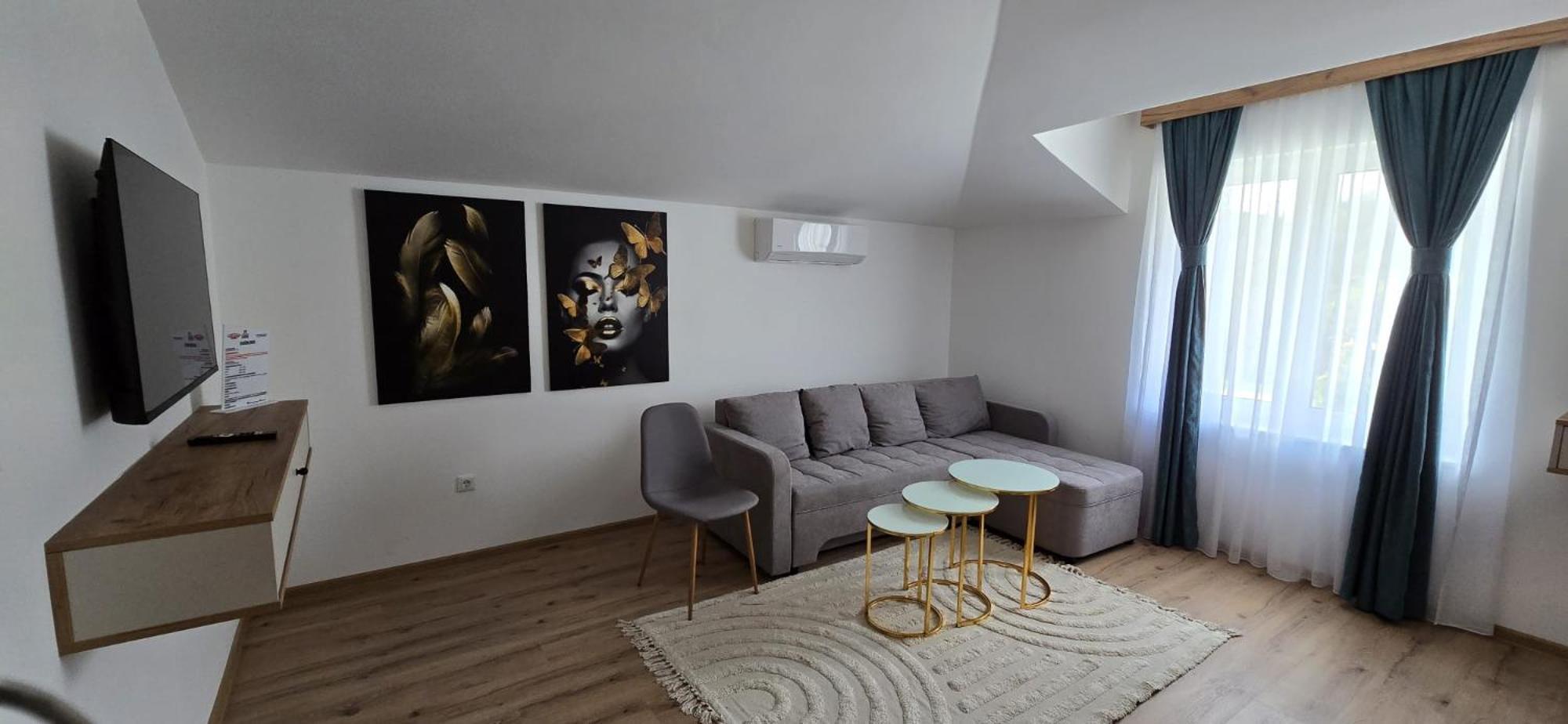 Motel "Kula" Cazin Exteriör bild