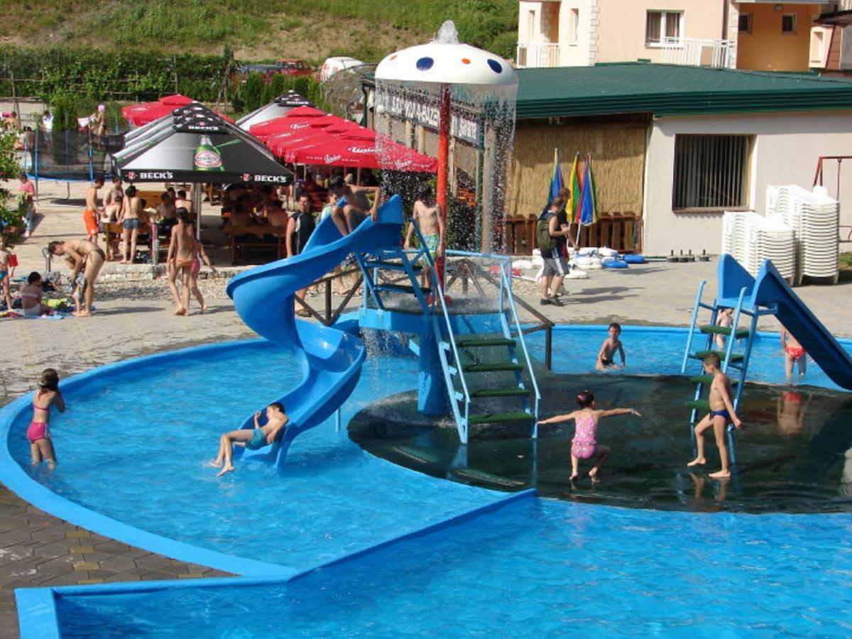 Motel "Kula" Cazin Exteriör bild