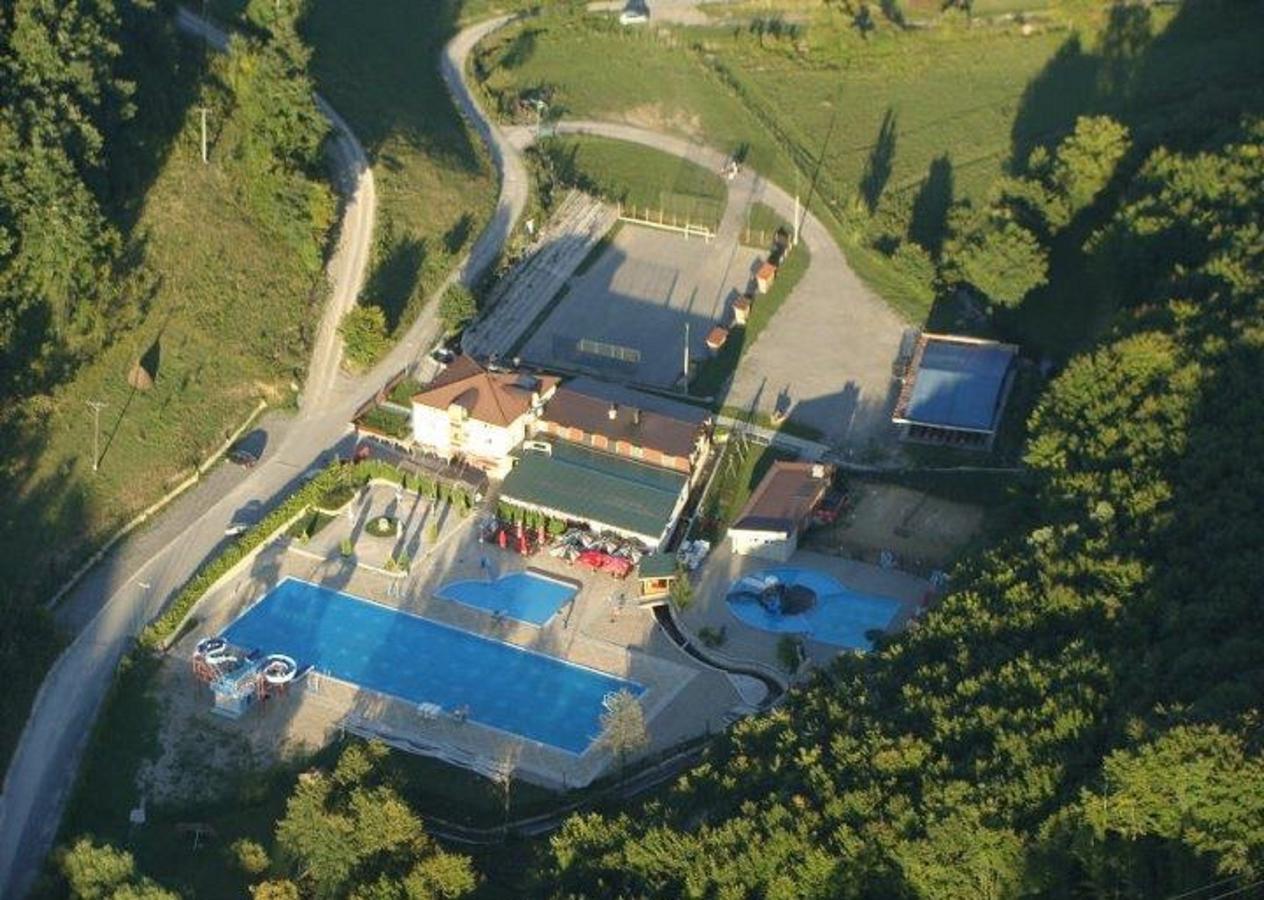 Motel "Kula" Cazin Exteriör bild