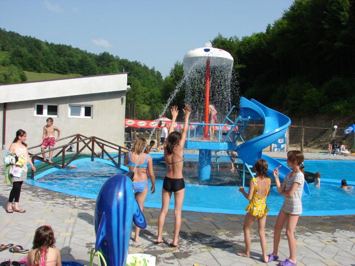 Motel "Kula" Cazin Exteriör bild