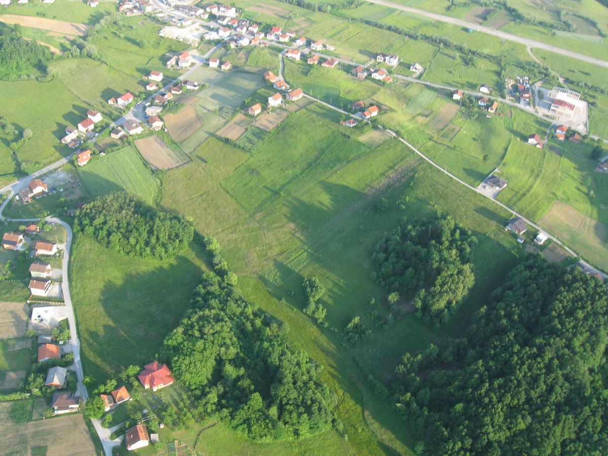 Motel "Kula" Cazin Exteriör bild